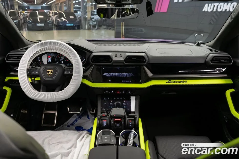 Lamborghini Urus — фото 9