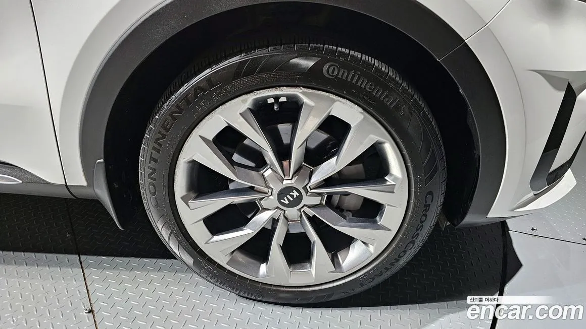Kia Sorento — фото 5