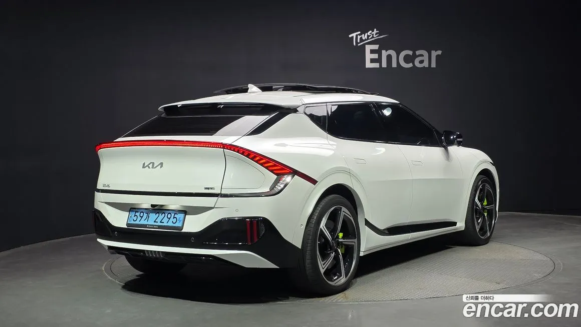 Kia EV6 — фото 2