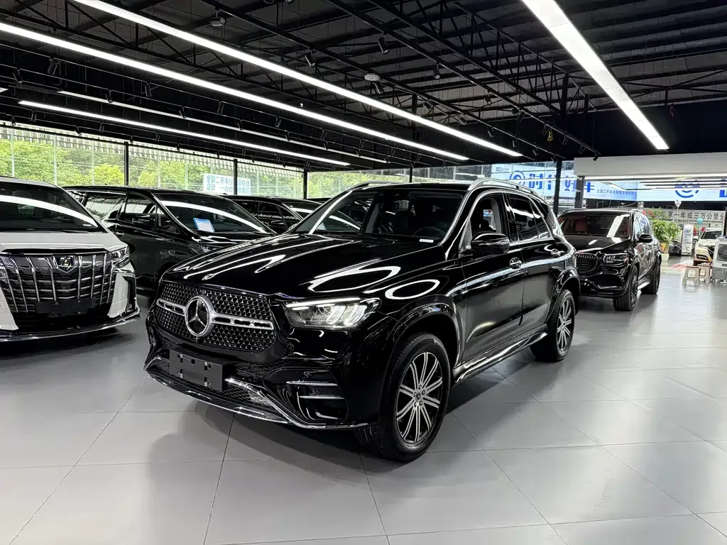 Mercedes-Benz GLE — фото 1