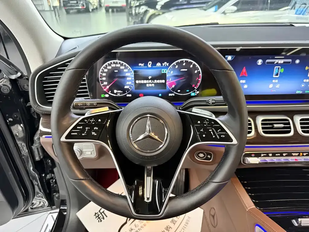 Mercedes-Benz GLE — фото 8