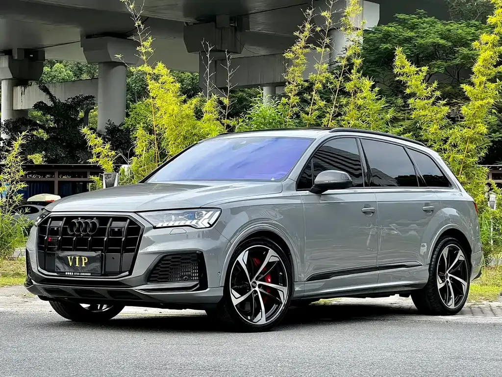 Audi SQ7 — фото 1