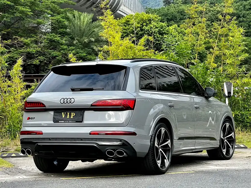 Audi SQ7 — фото 4