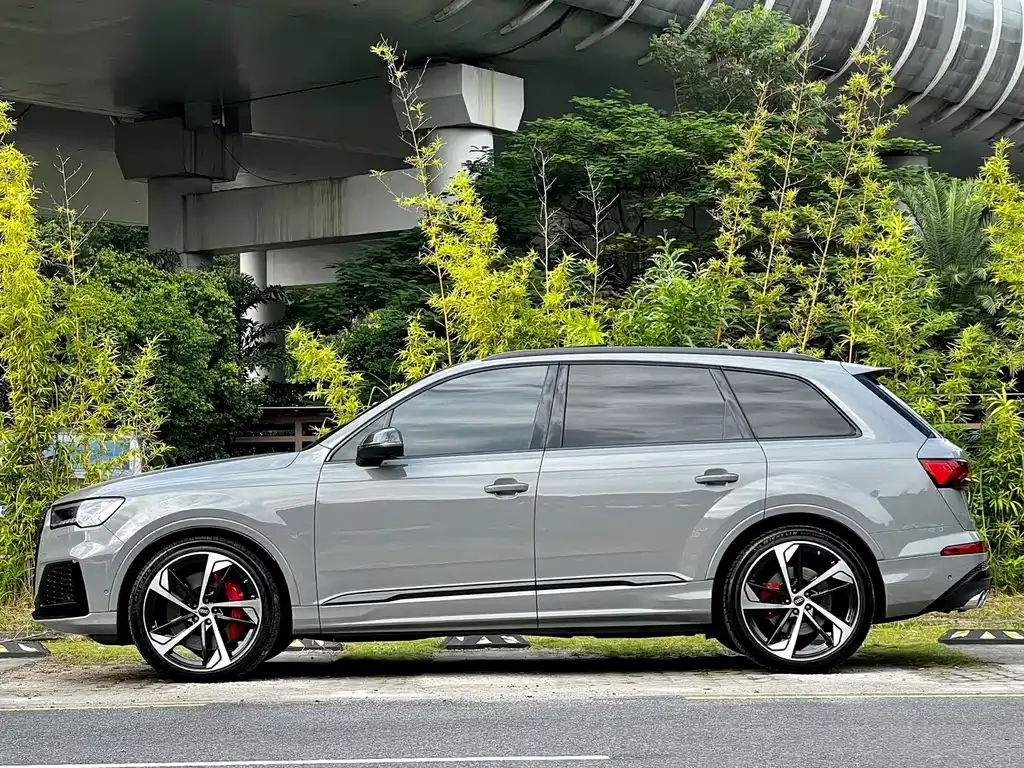 Audi SQ7 — фото 7
