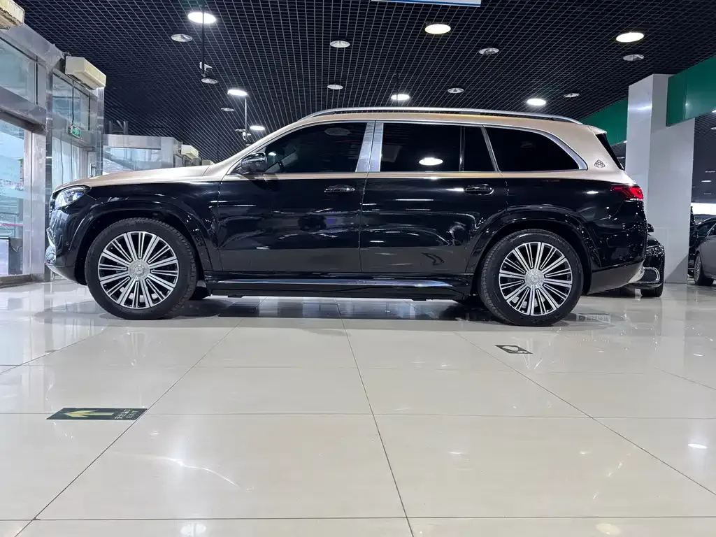 Mercedes-Benz GLS — фото 4