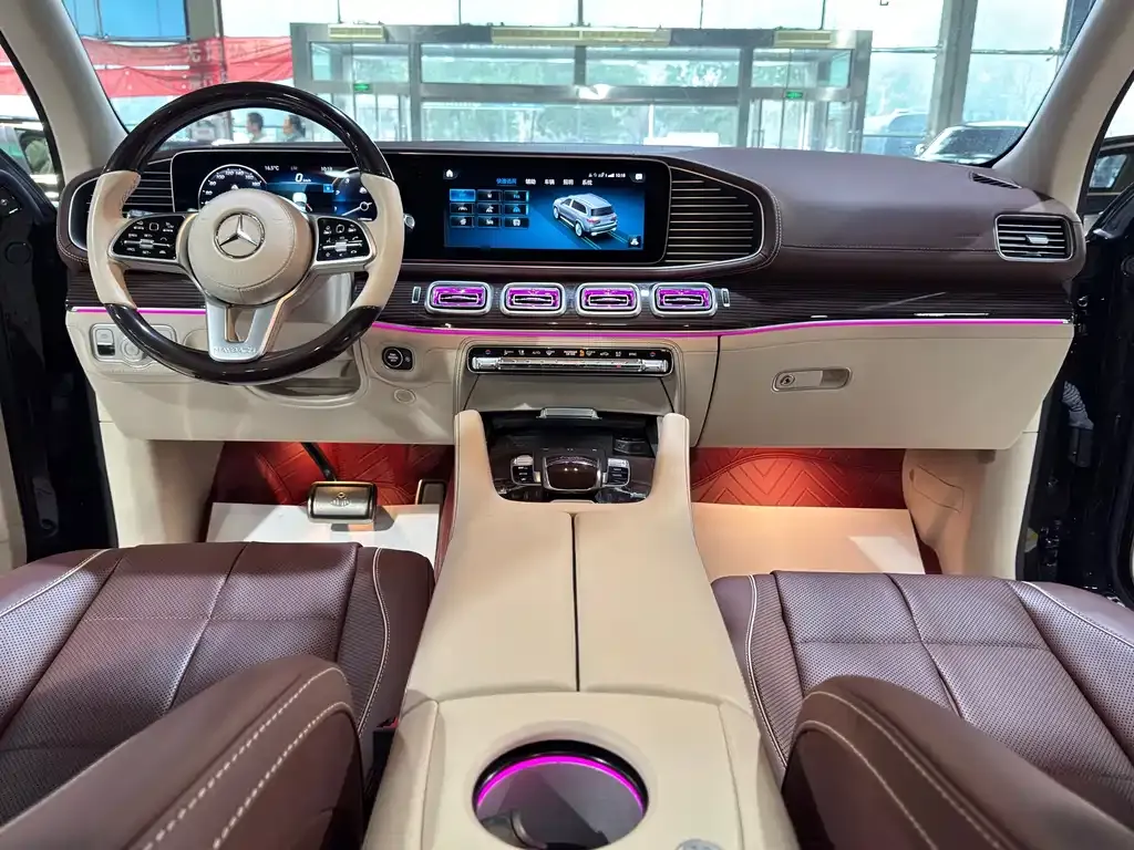 Mercedes-Benz GLS — фото 9