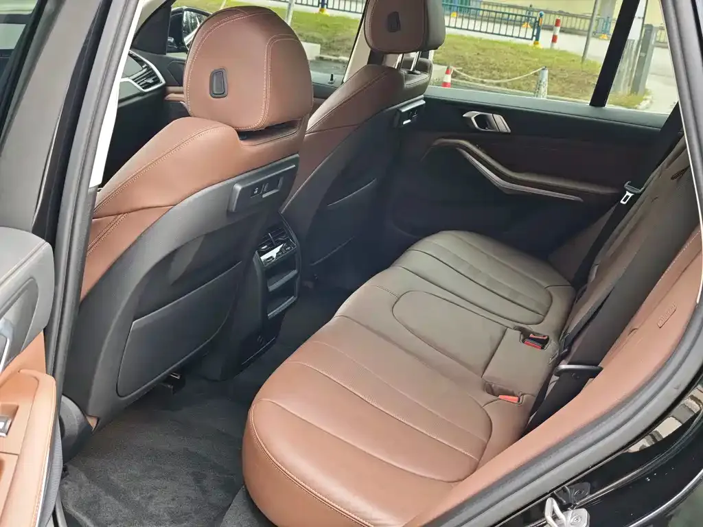 BMW X5 (Import) — фото 9