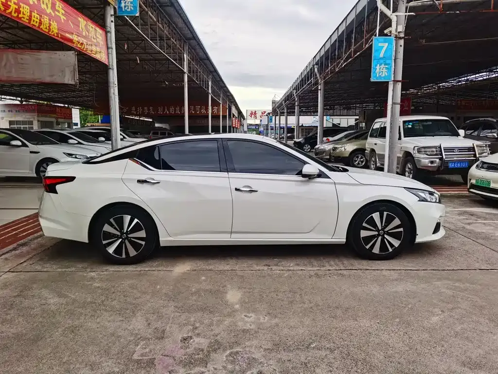 Nissan Teana — фото 4