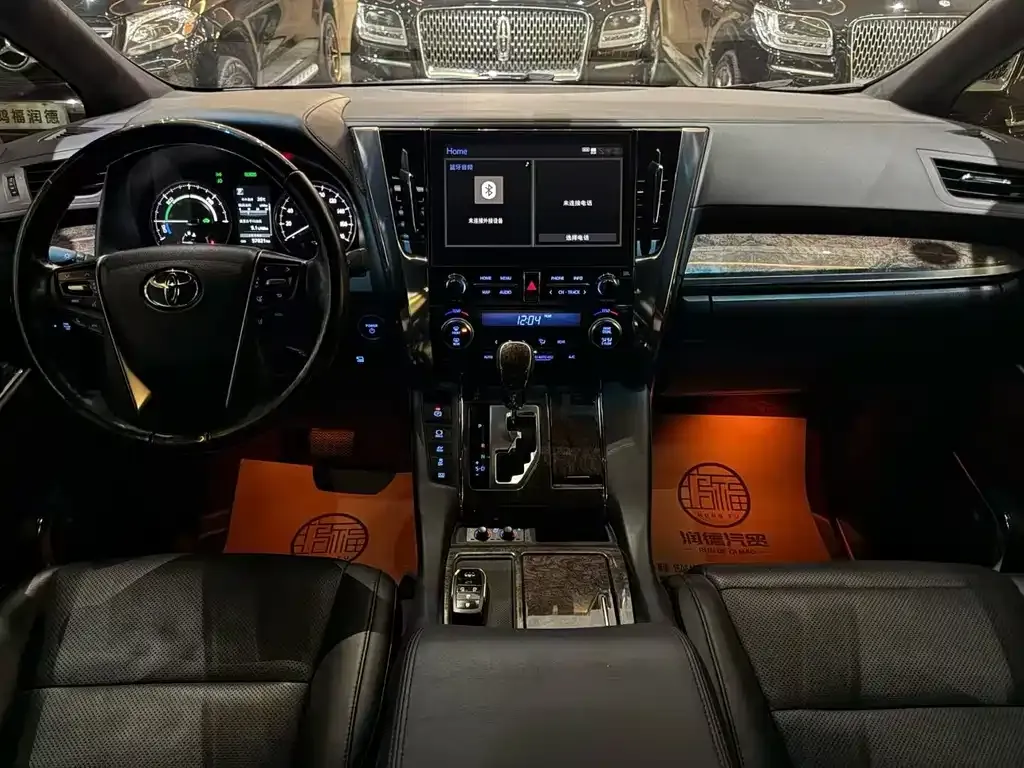 Toyota Vellfire — фото 4