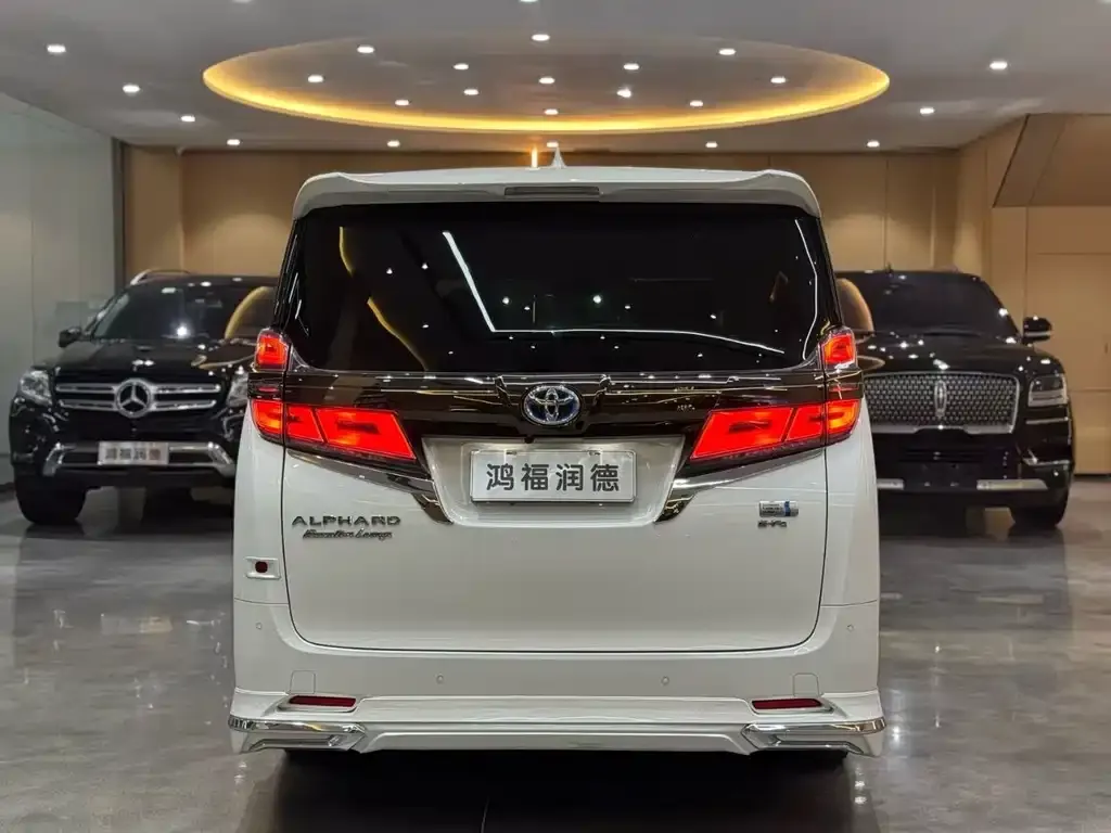 Toyota Vellfire — фото 9