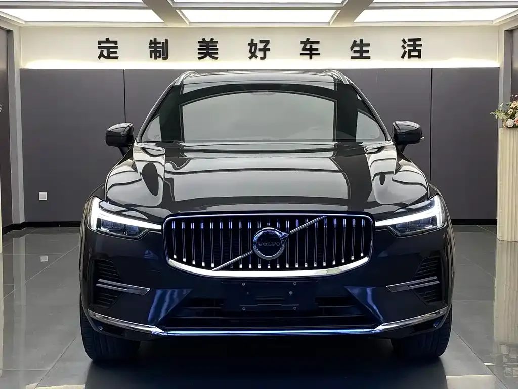 Volvo XC60 — фото 2