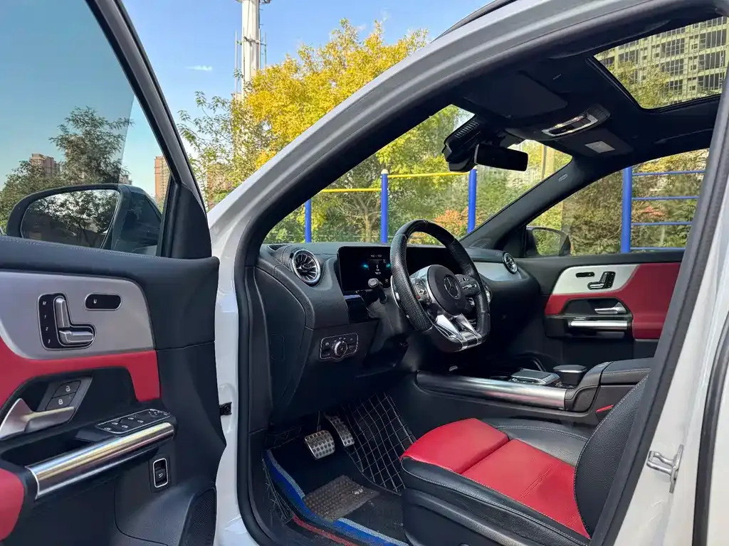 Mercedes-Benz GLA AMG — фото 4