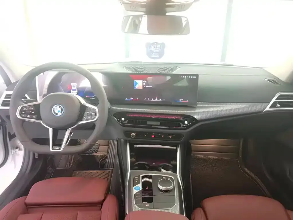 BMW i3 — фото 7