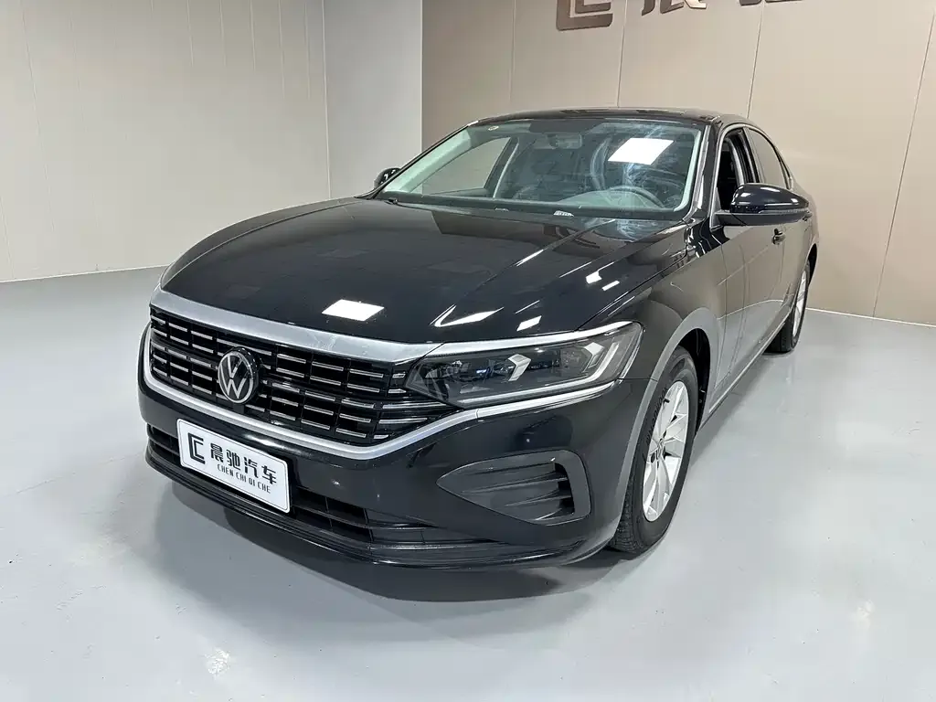 Volkswagen Passat — фото 1