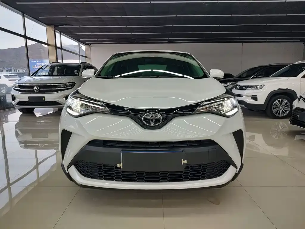 Toyota C-HR — фото 2