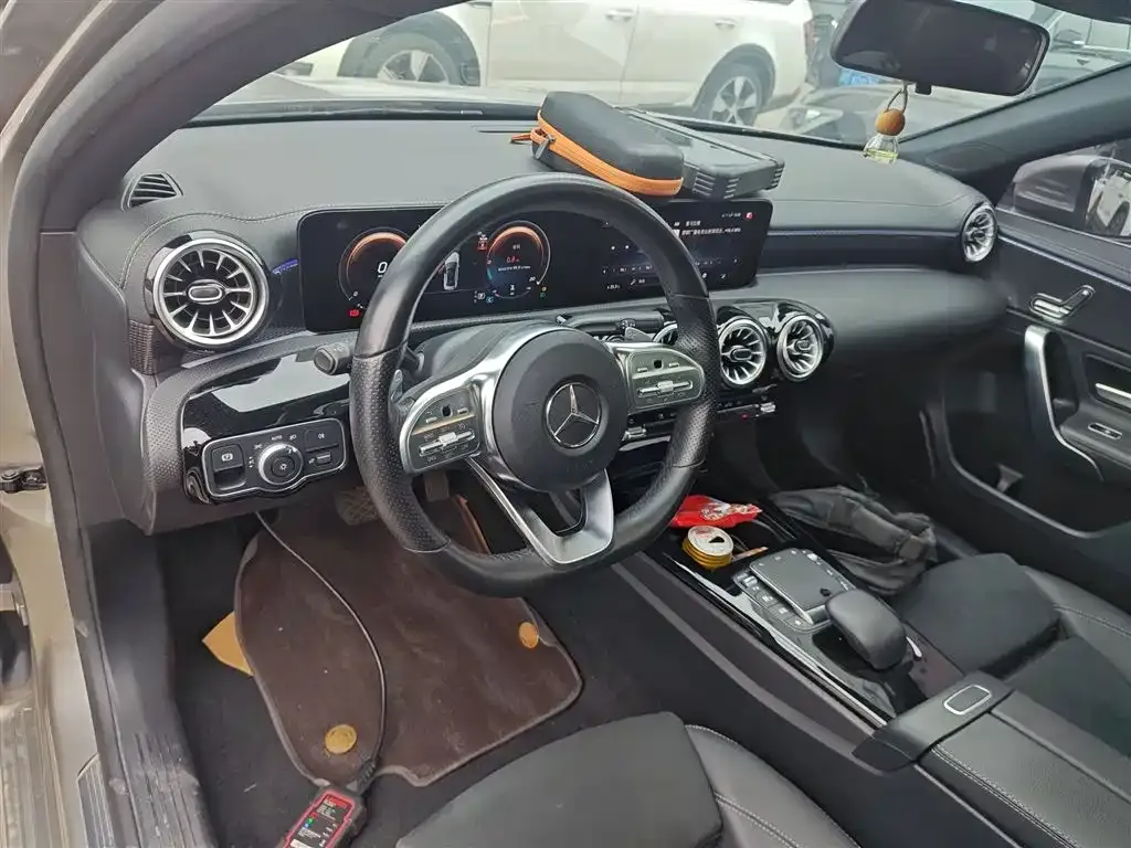 Mercedes-Benz A-Class — фото 10