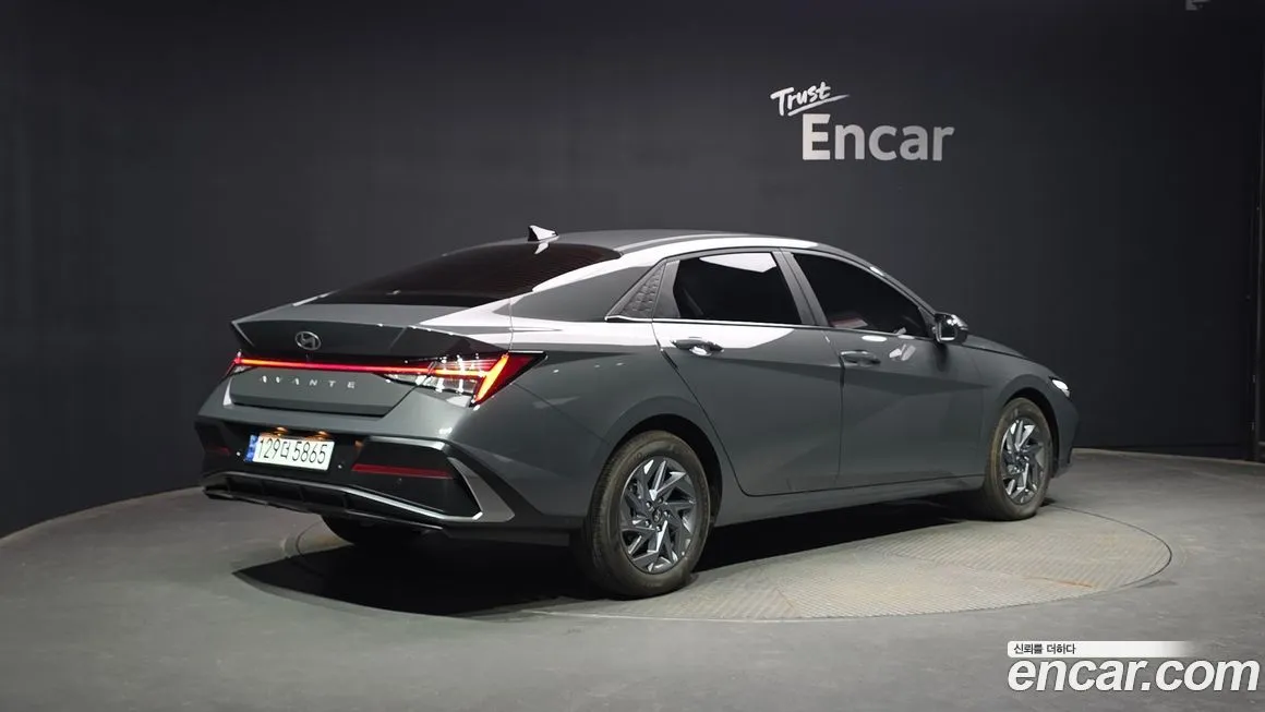 Hyundai AVANTE — фото 2