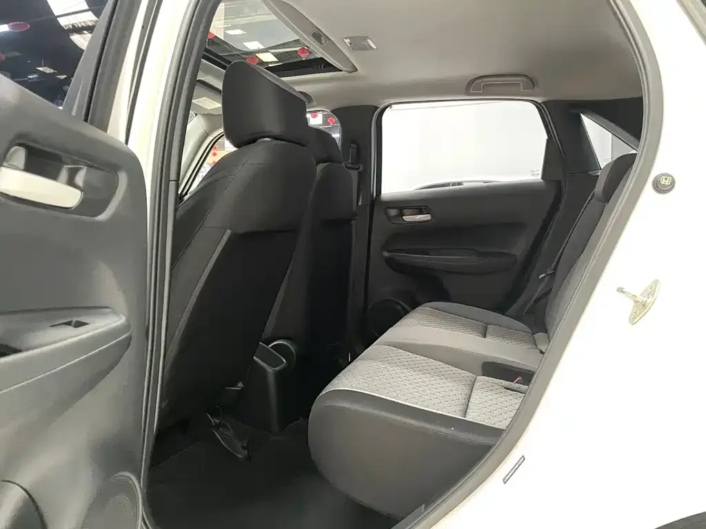 Honda Fit — фото 10