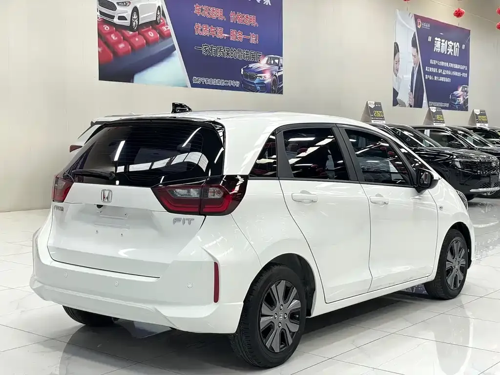 Honda Fit — фото 6