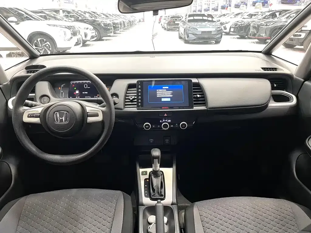 Honda Fit — фото 9