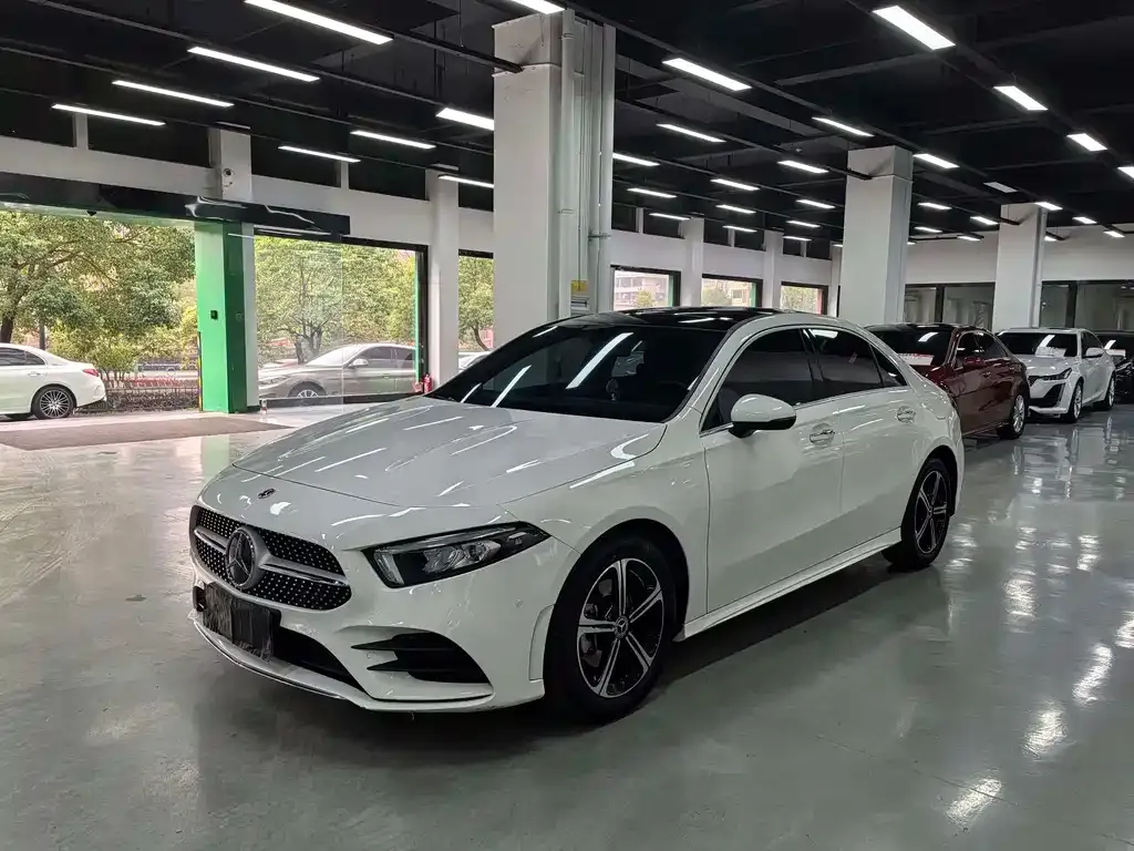 Mercedes-Benz A-Class — фото 1