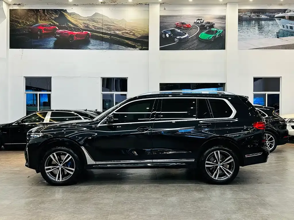 BMW X7 — фото 3