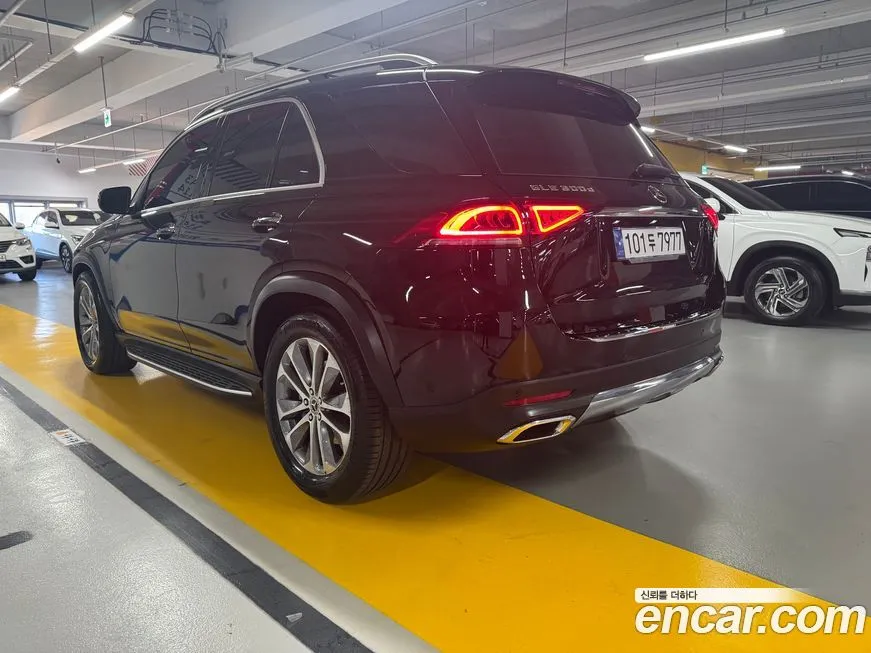 Mercedes-Benz GLE-Class — фото 2