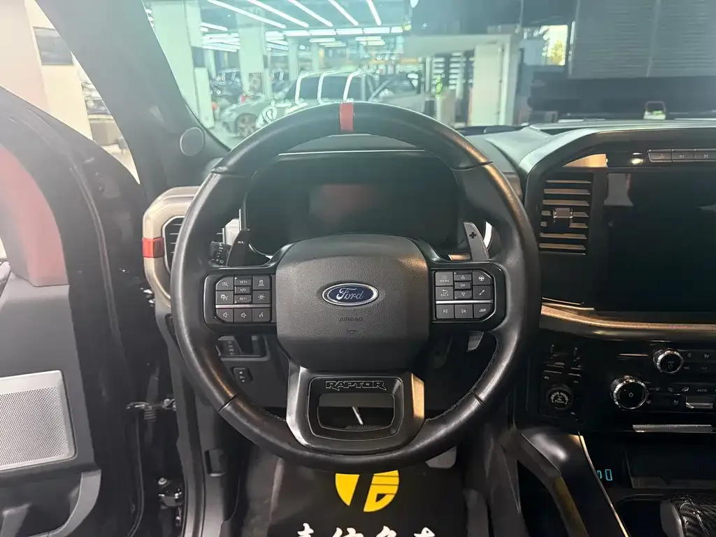 Ford F-150 Raptor — фото 9