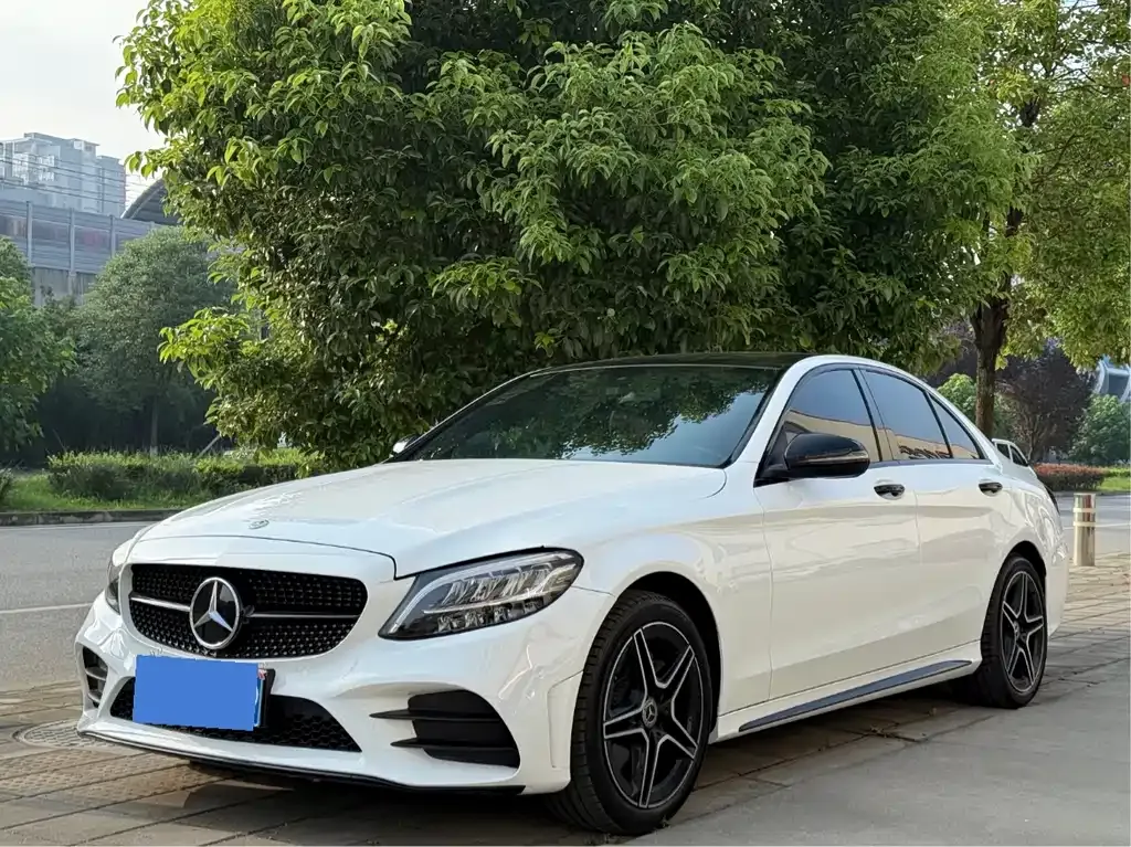 Mercedes-Benz C-Class — фото 1