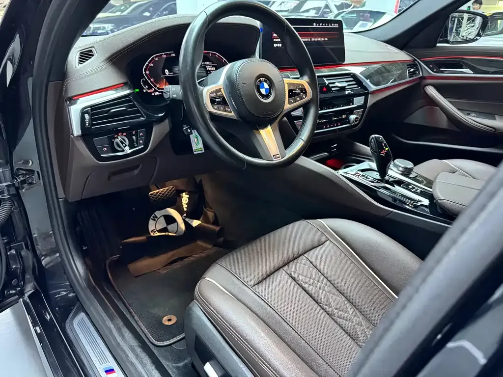 BMW 5 Series — фото 5