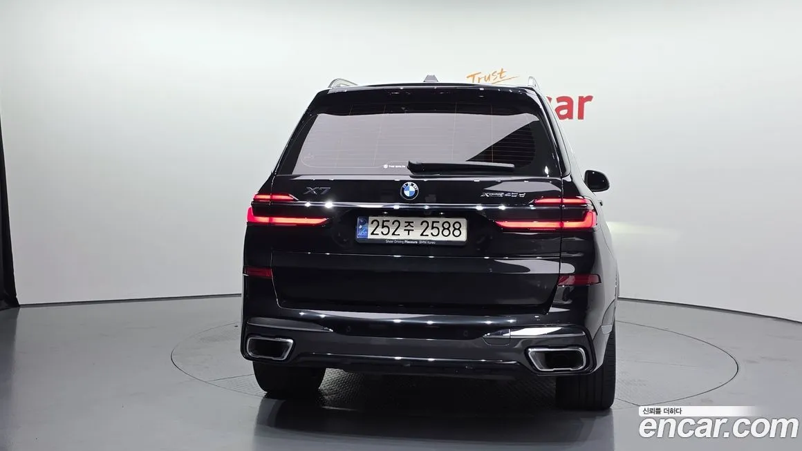 BMW X7 — фото 4