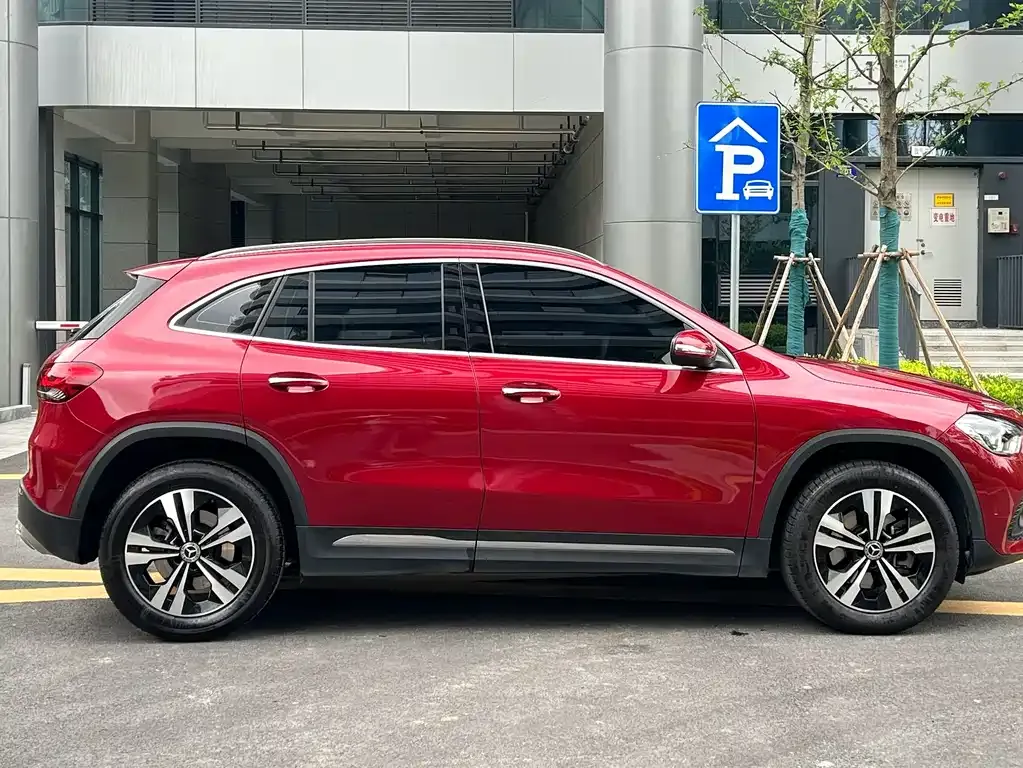 Mercedes-Benz GLA — фото 7