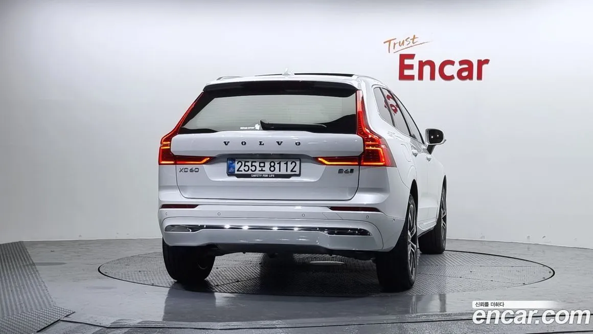 Volvo XC60 — фото 4
