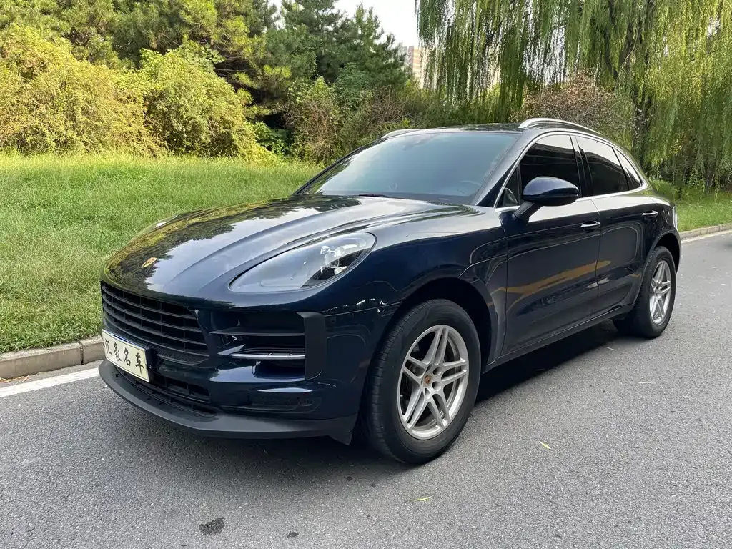 Porsche Macan — фото 1