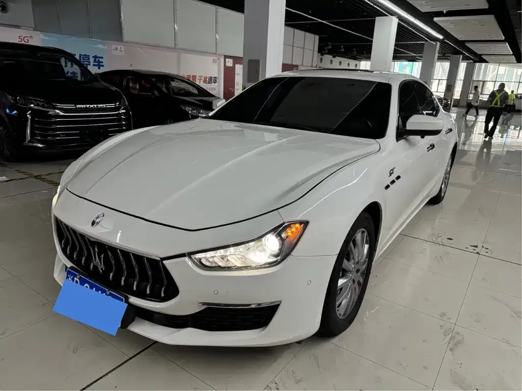 Maserati Ghibli — фото 1