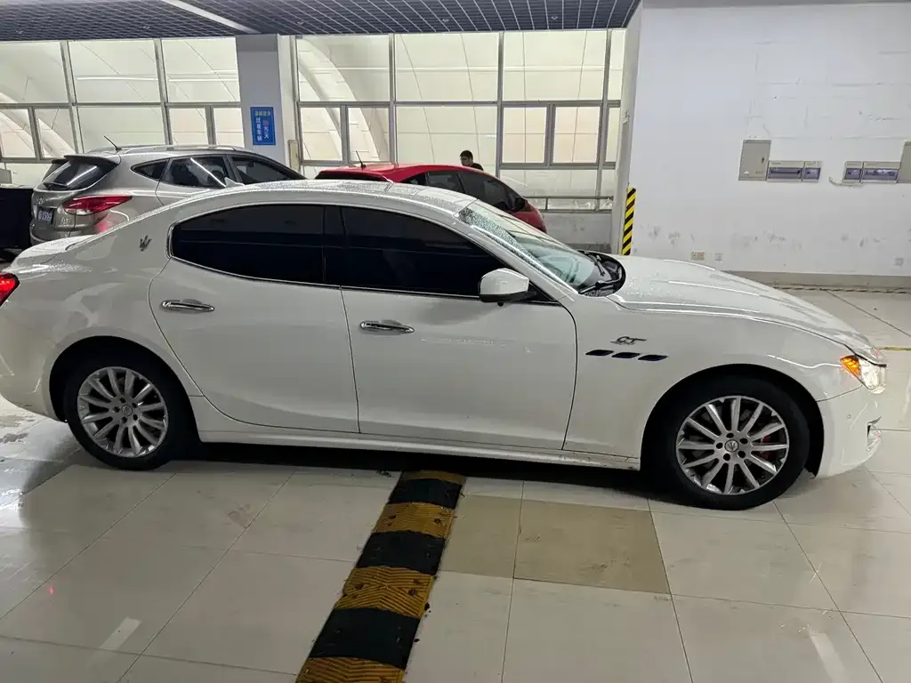 Maserati Ghibli — фото 4