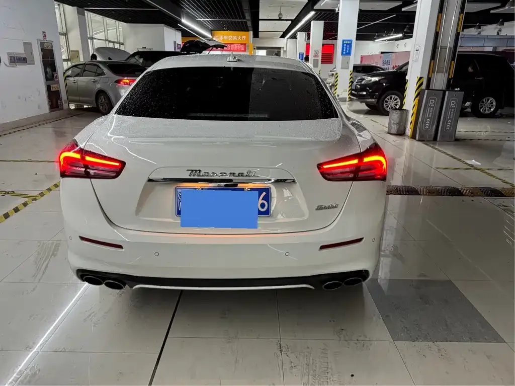 Maserati Ghibli — фото 6