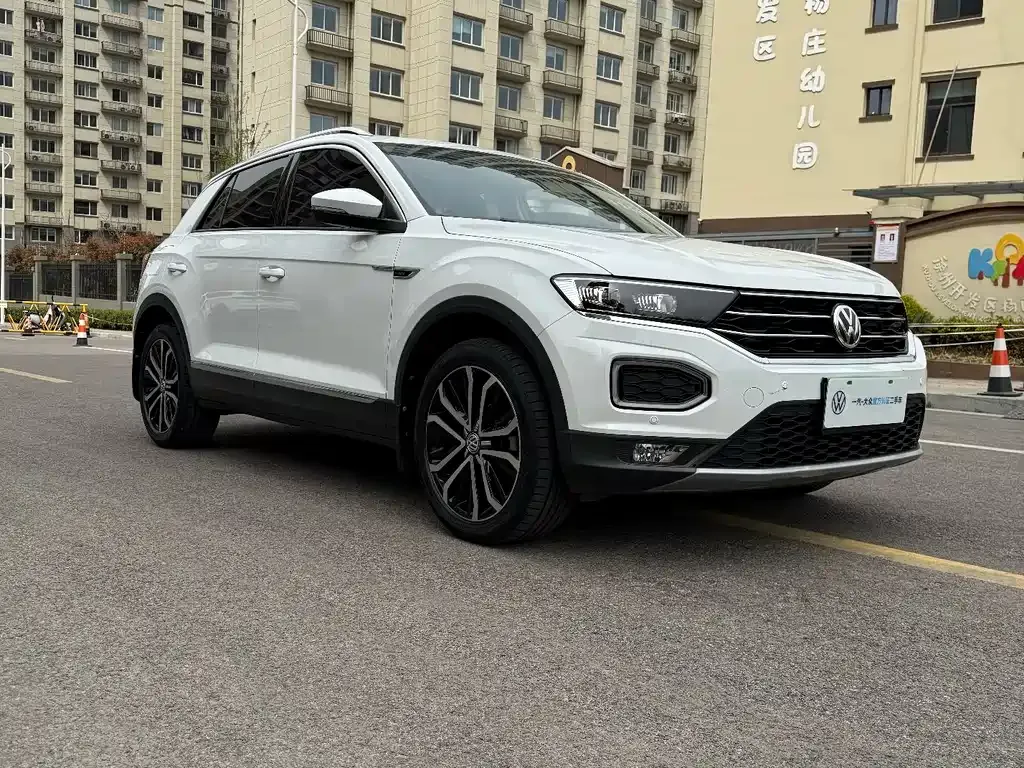 Volkswagen T-Roc — фото 2