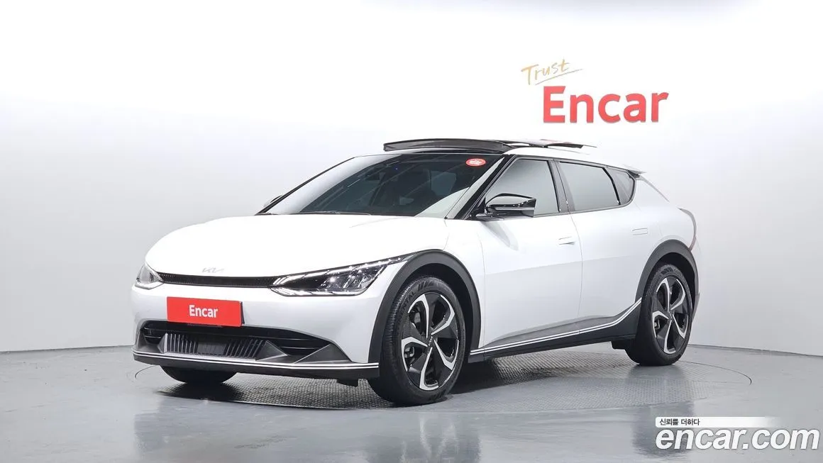 Kia EV6 — фото 1