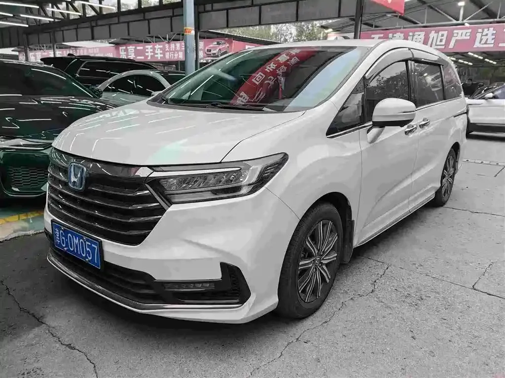 Honda Odyssey — фото 1