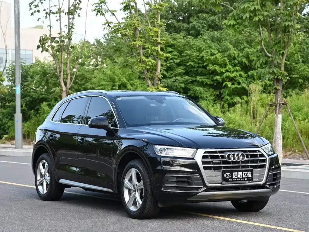 Audi Q5L — фото 3