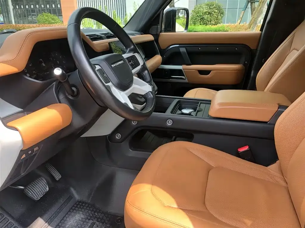 Land Rover Defender — фото 10