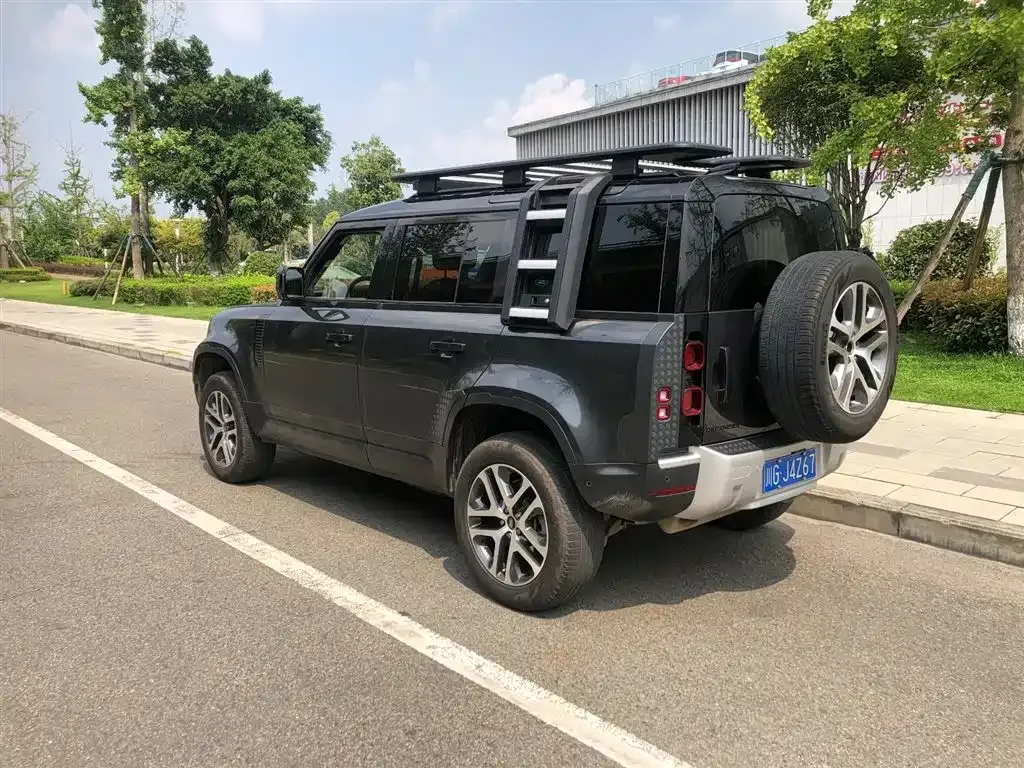 Land Rover Defender — фото 6