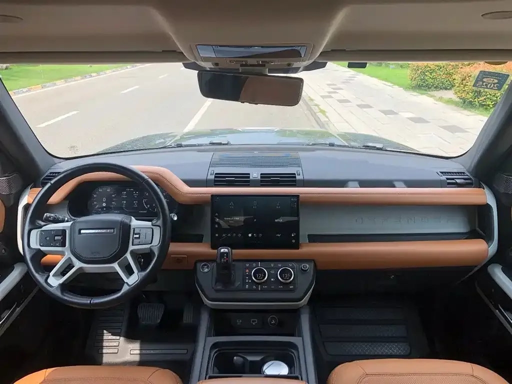 Land Rover Defender — фото 9