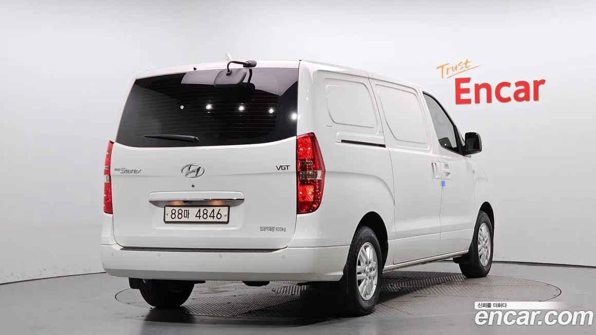 Hyundai Starex — фото 2