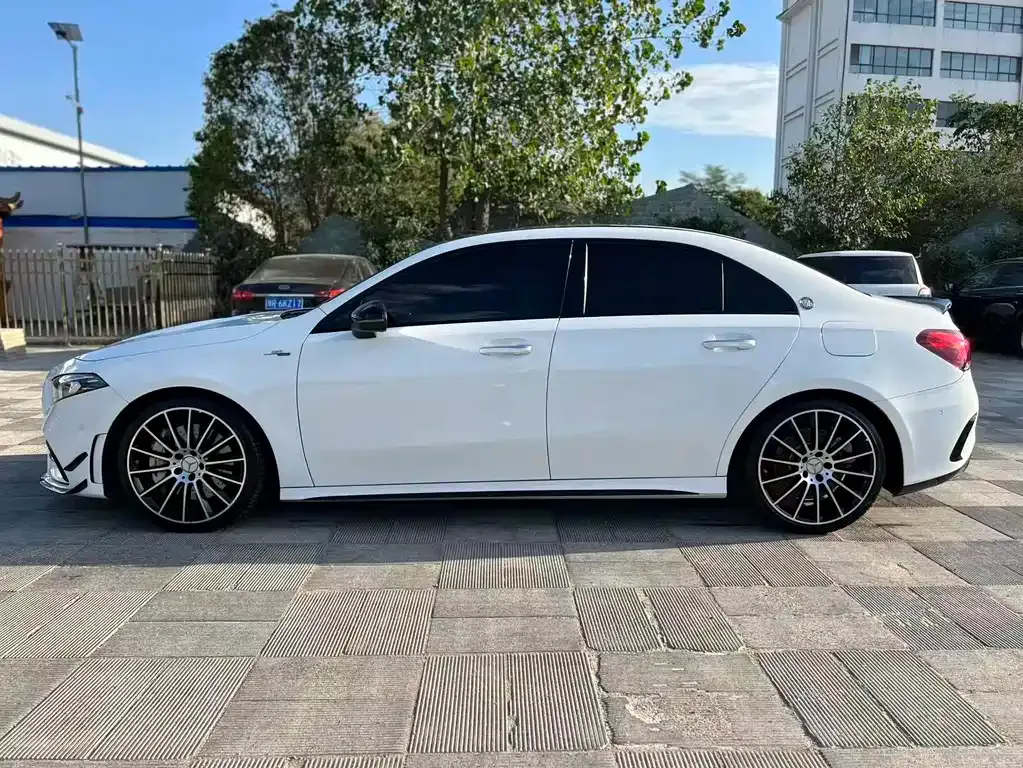 Mercedes-Benz A-Class AMG — фото 4