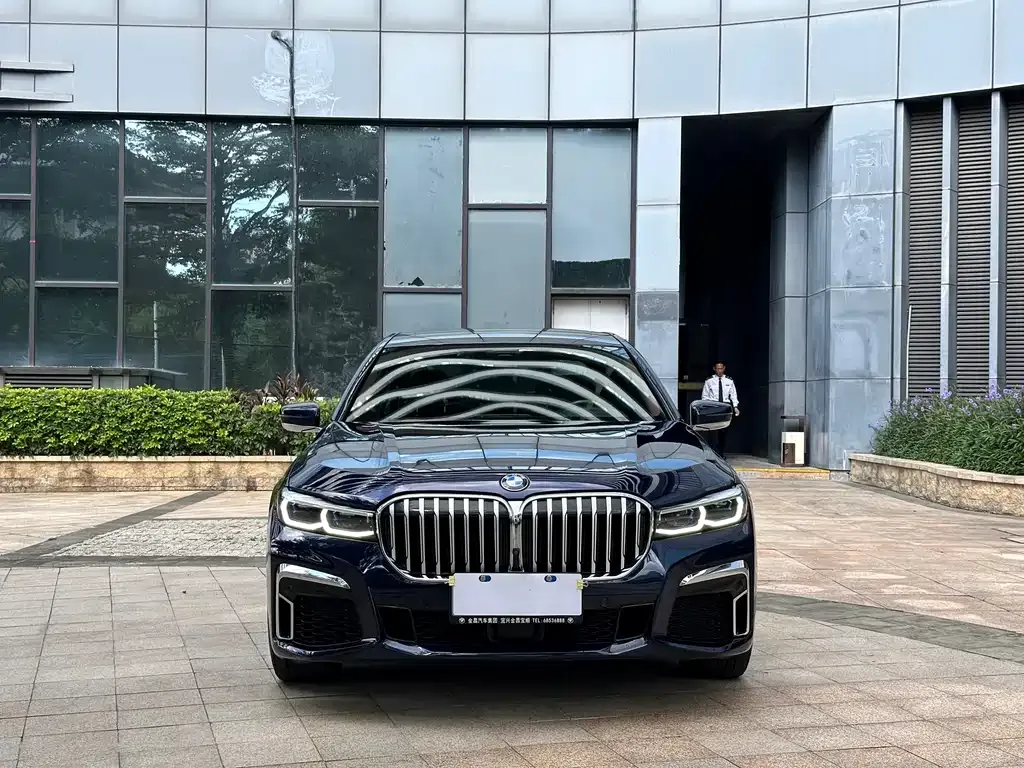 BMW 7 Series — фото 2