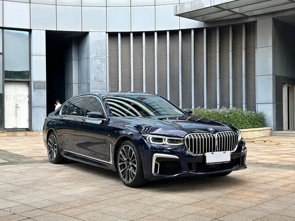 BMW 7 Series — фото 3
