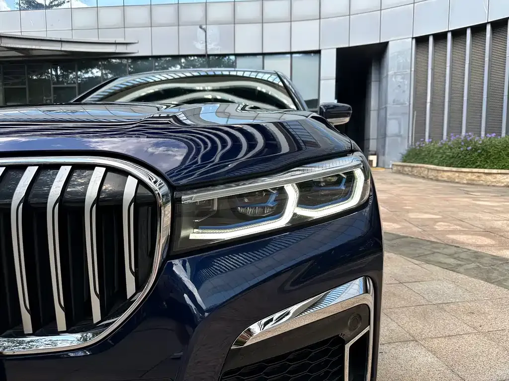 BMW 7 Series — фото 4