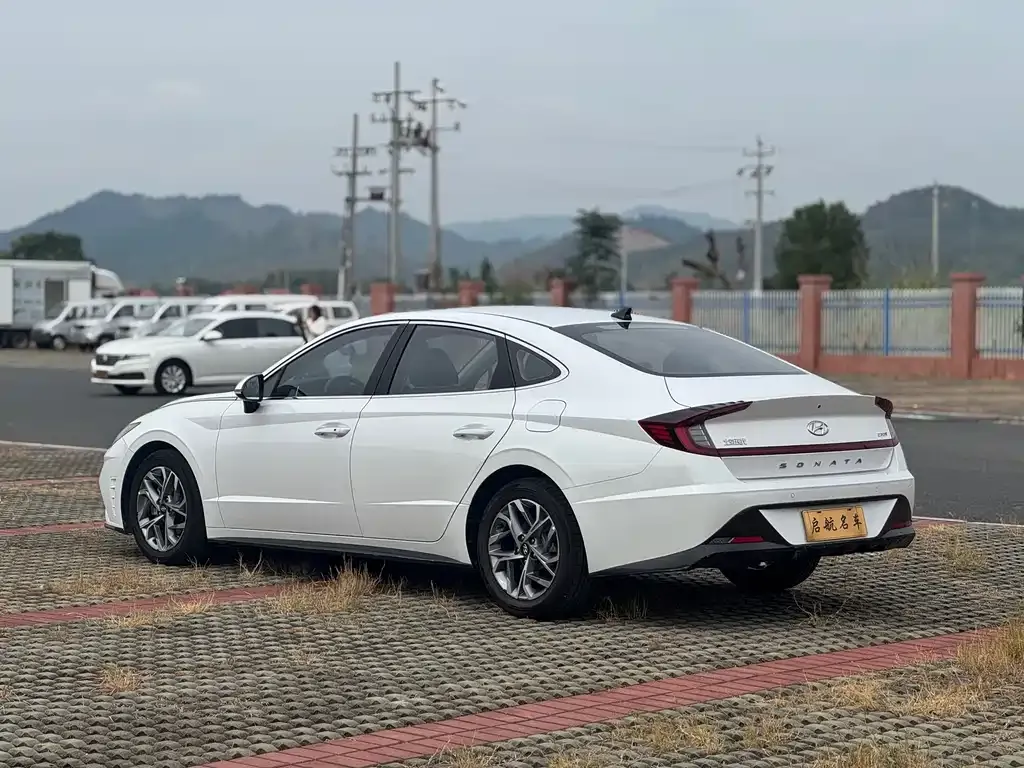 Hyundai Sonata — фото 7
